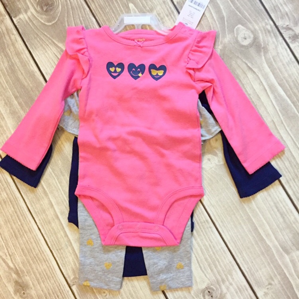 Carter’s Valentine’s Day set Size 9M